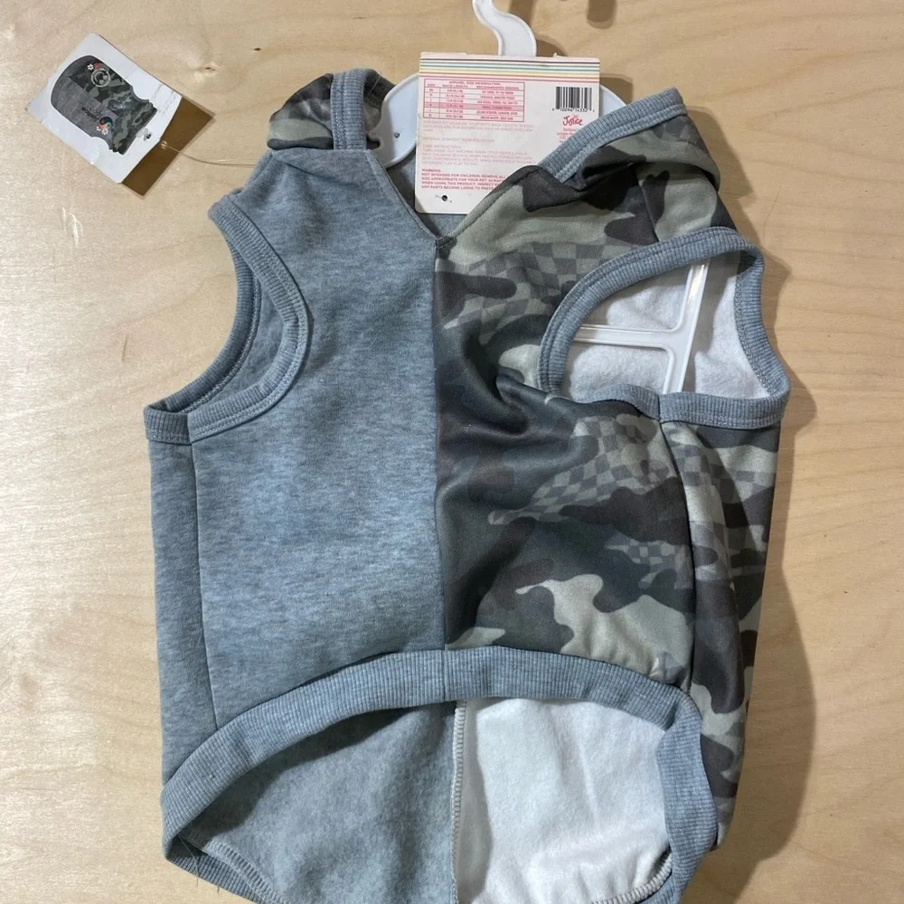Justice Sport Camouflage and Gray Dog Hoodie Medium (LT)
